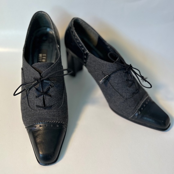 Stuart Weitzman lace up heels - Picture 1 of 11